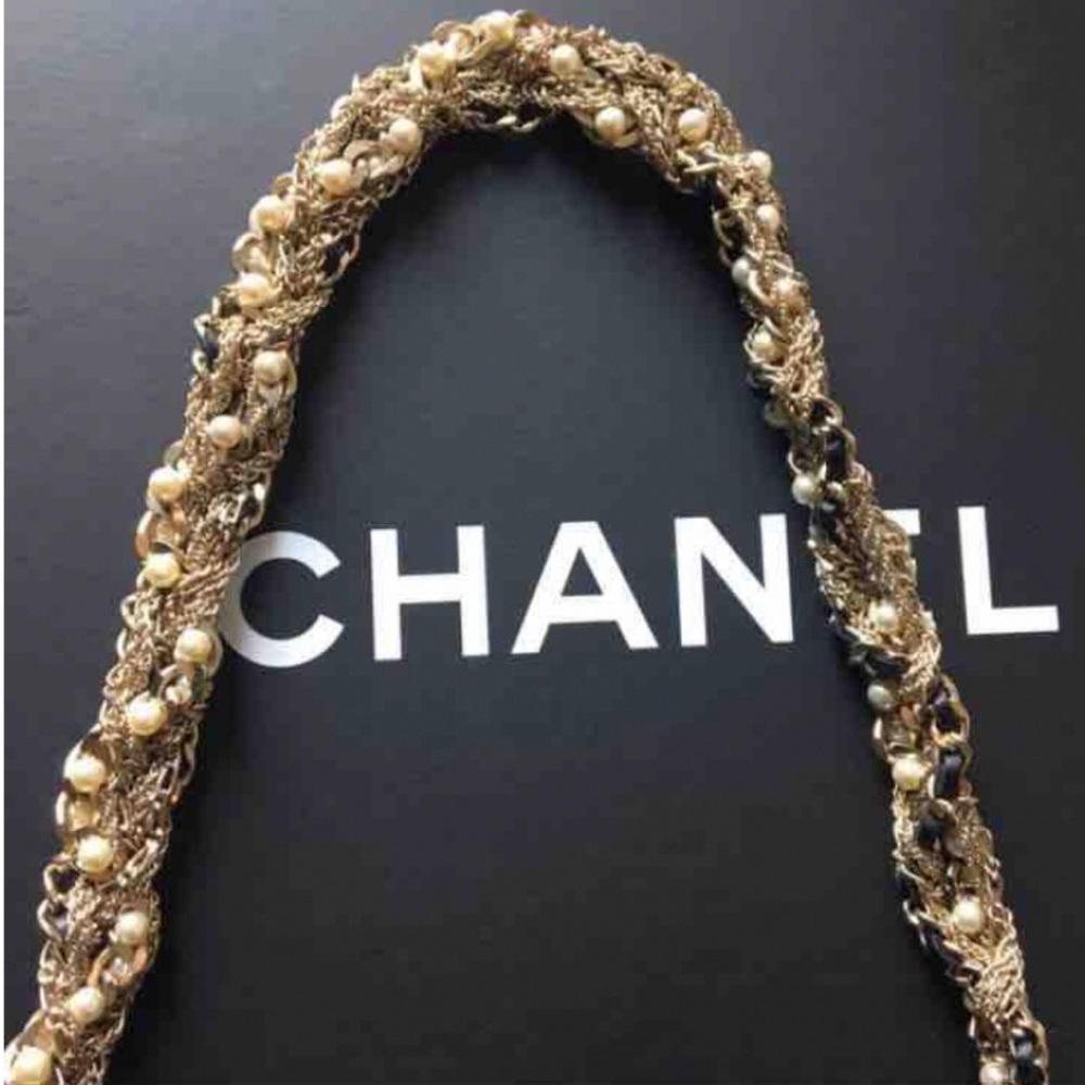 100AUTH CHANEL Pearls Black Calf Reissue Flap Bag - Picture 5 of 11